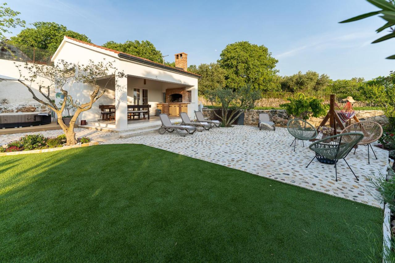 Holiday Home - Villa Thorak Anic Exterior photo